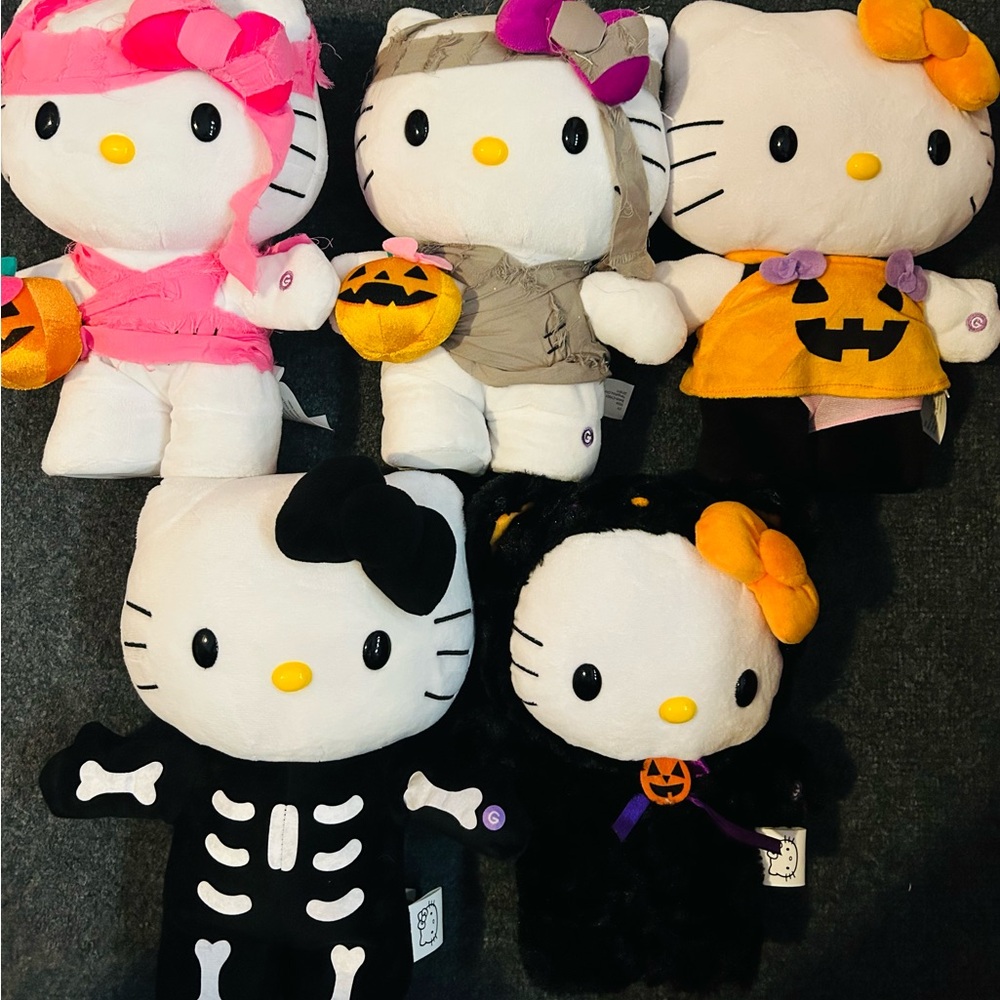 Hello Kitty Halloween Plush Set